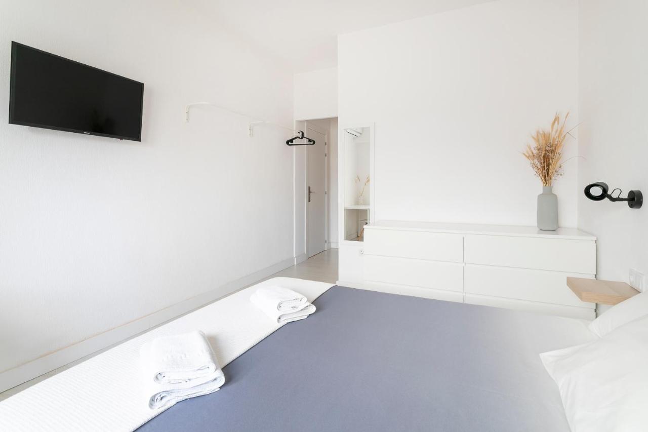 Casa Mila Sv19 Pensión 2*