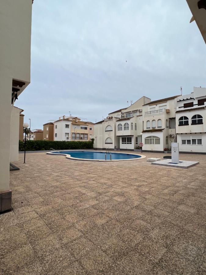 Apartment El Paraiso, 3 Bed 2 Bath, 300m From The Sea