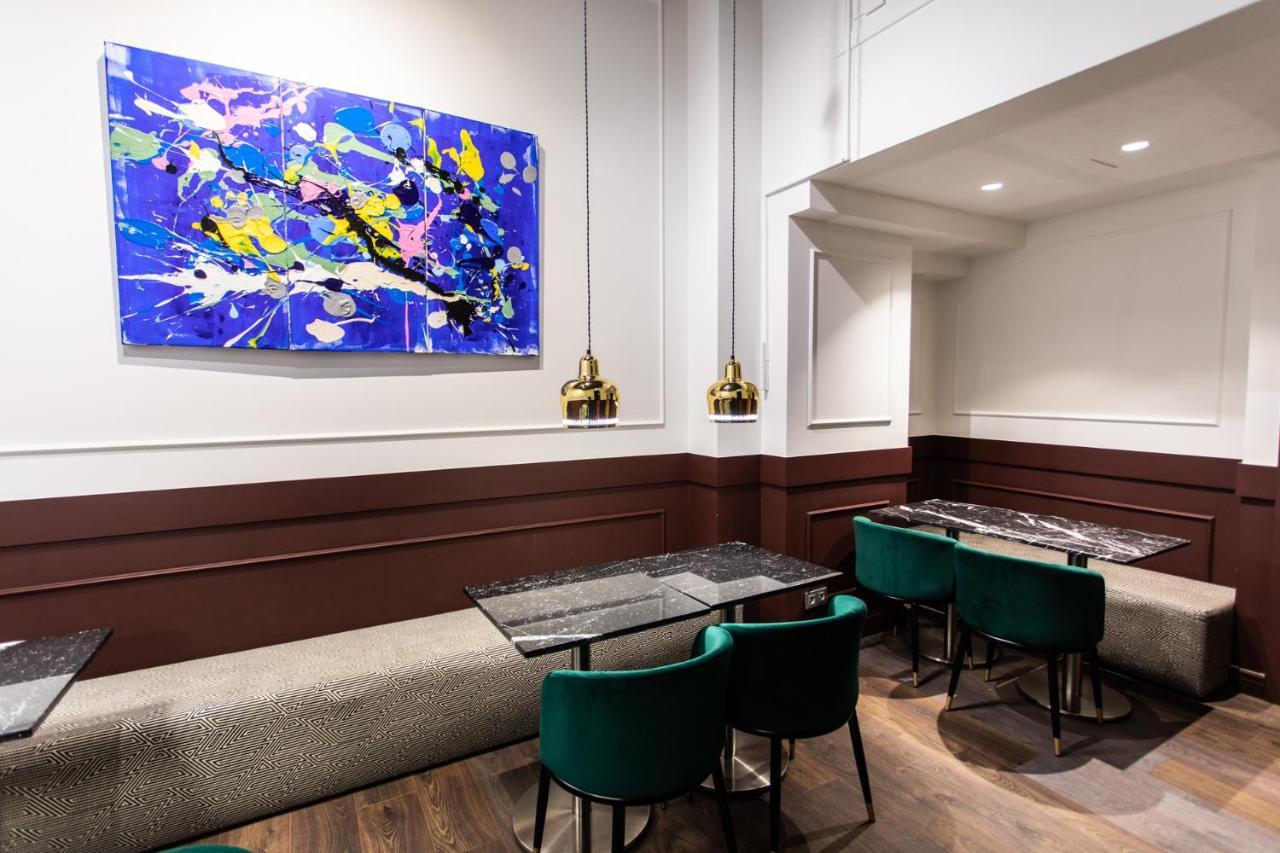 Trueba Hotel