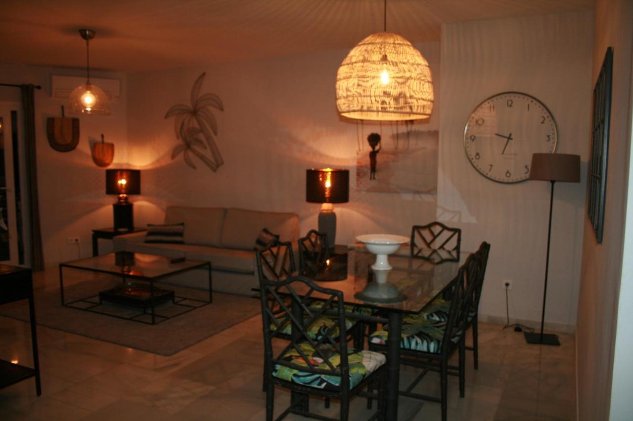 En Primera Linea/beachfront Apartment *