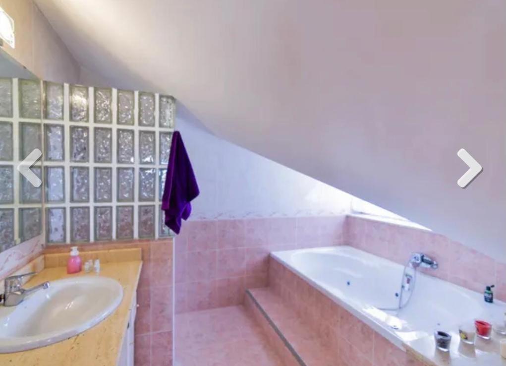 Tranquila Con Piscina Y Jardin 