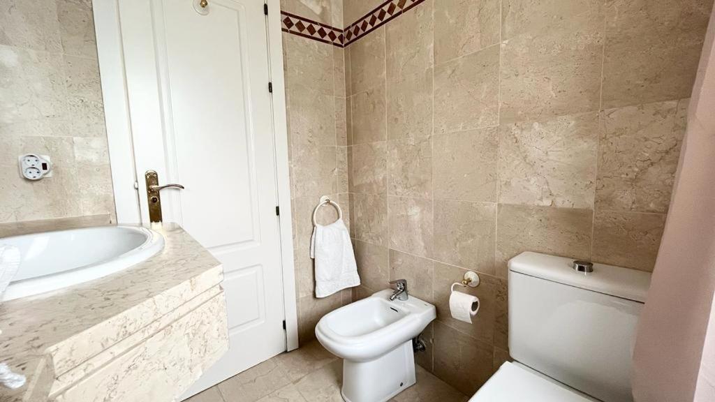 Apartamento In Marbella, Eagles Village. La Quinta.