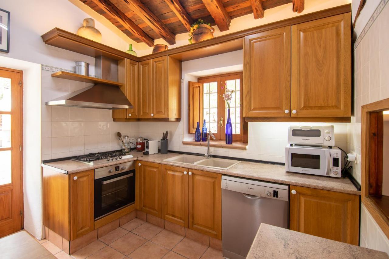 Сasa de vacaciones Rotes Con Jardin Y Barbacoa