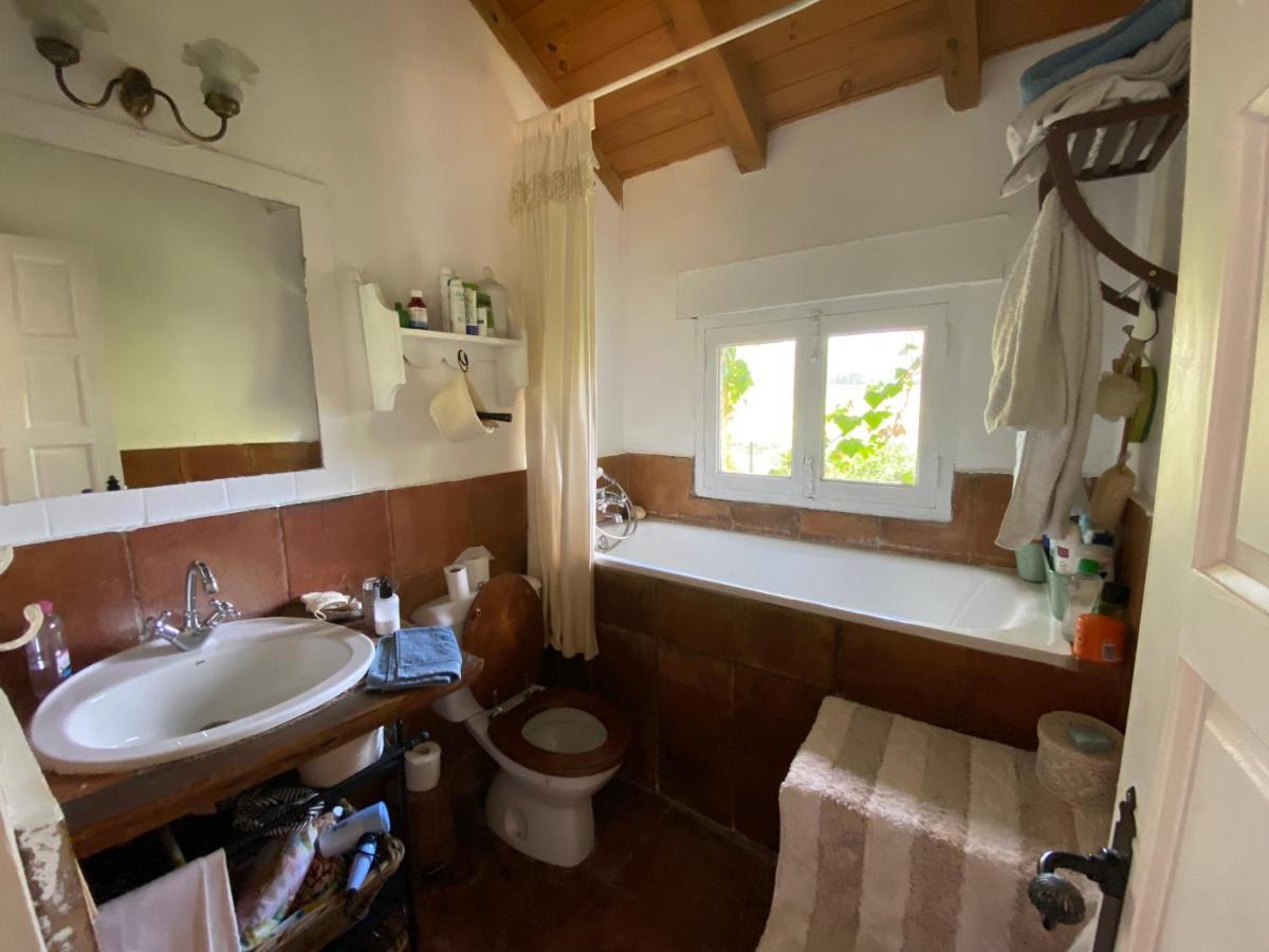 Casa Rural En El Pantano De Bolarque Primera Linea Del Lago Holiday home Aunon
