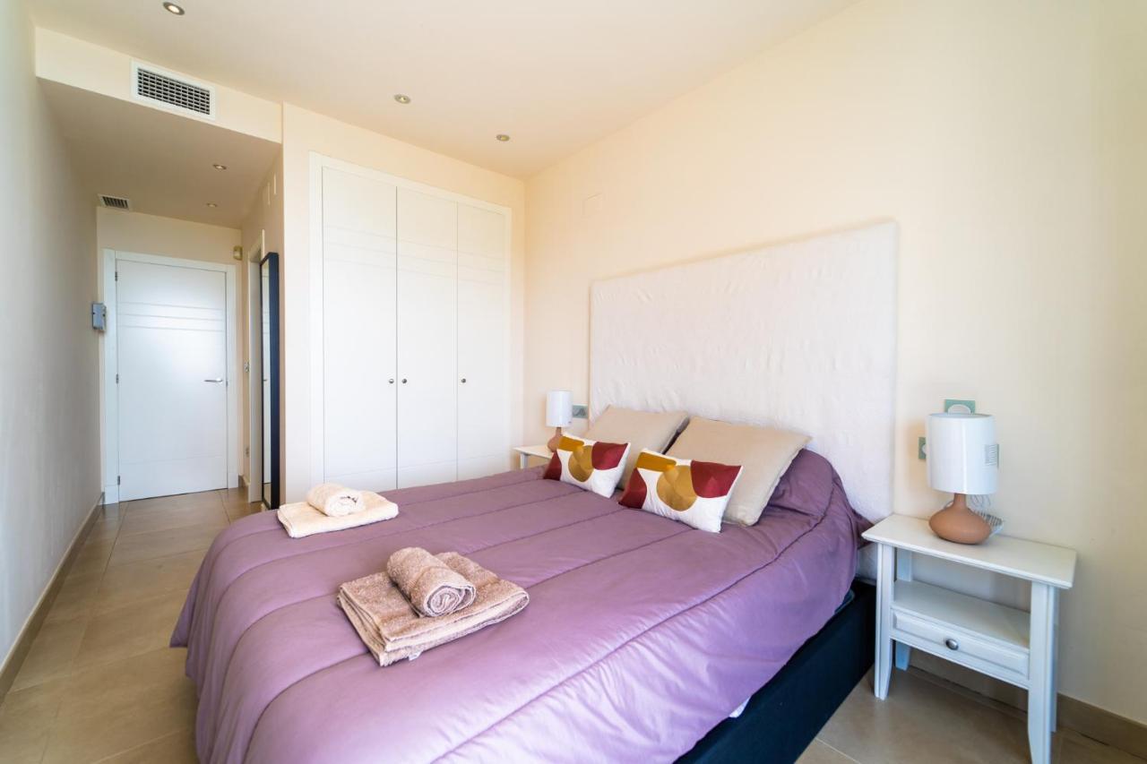 Primera Línea De Mar Con Piscina, Gimnasio Y Parking 2 Hab Y 2 Baños Apartamento