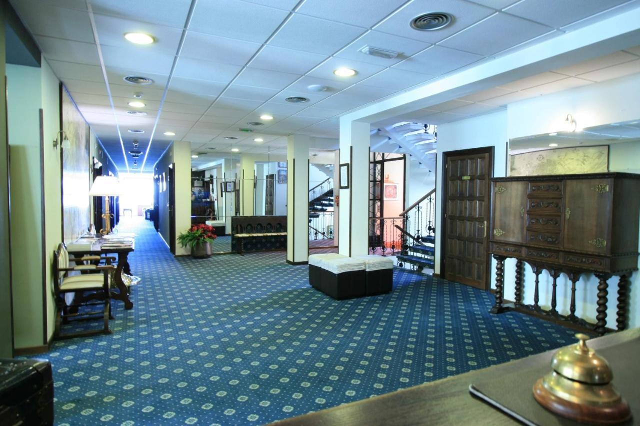 Hotel Eo 3*