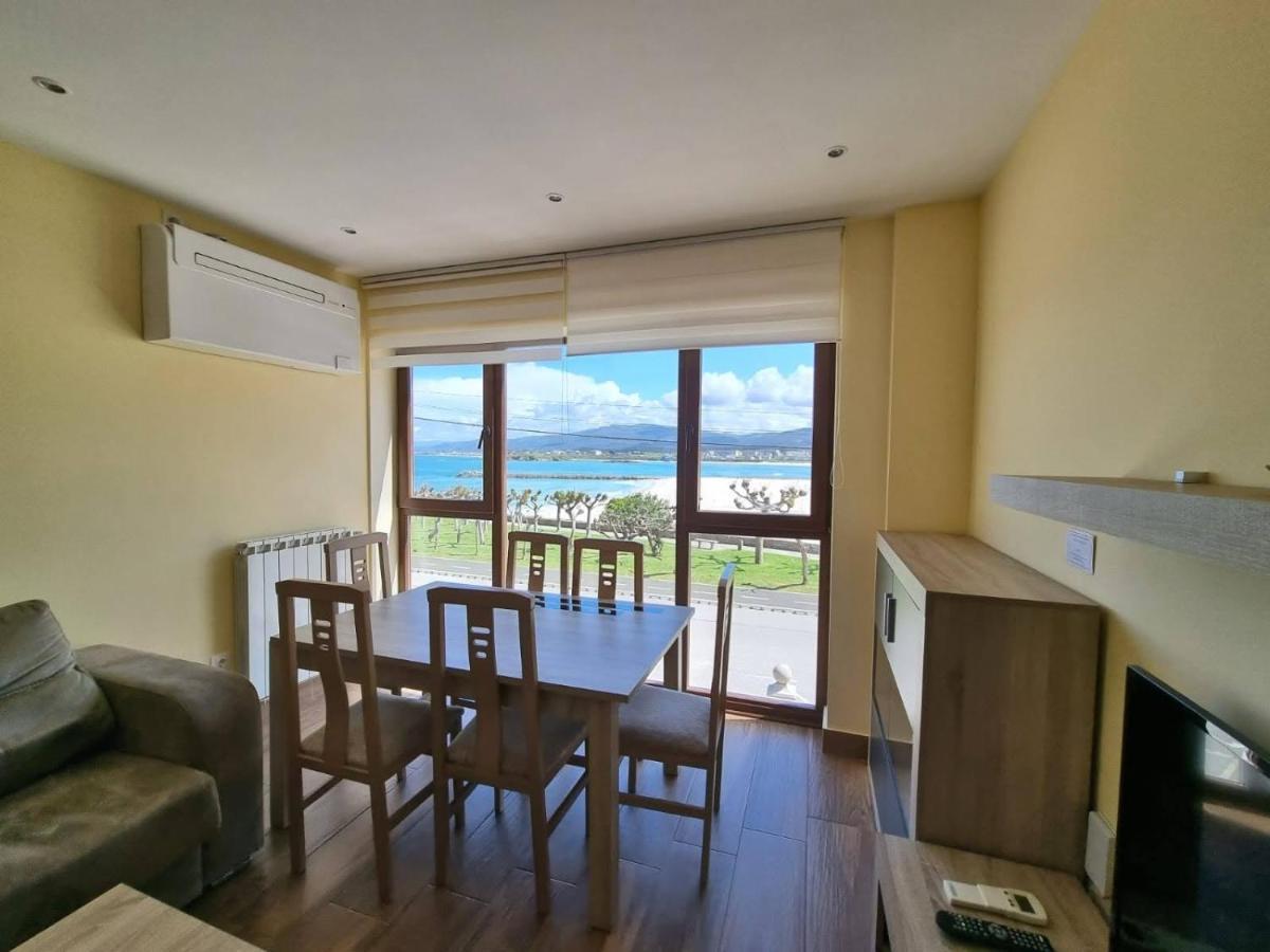 Apartamento Vivienda De Tres En Primera Línea De Playa *