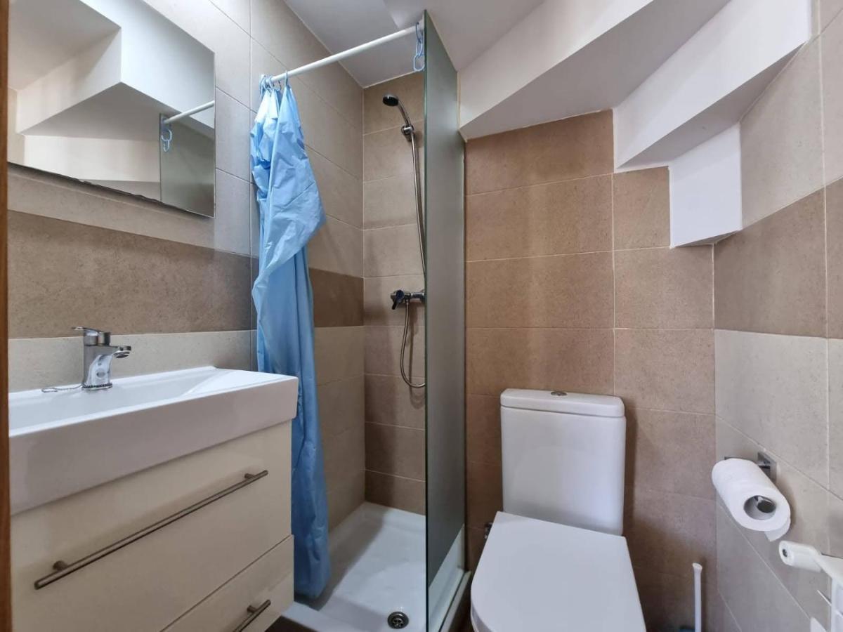 Vivienda De Tres En Primera Línea De Playa * Foz