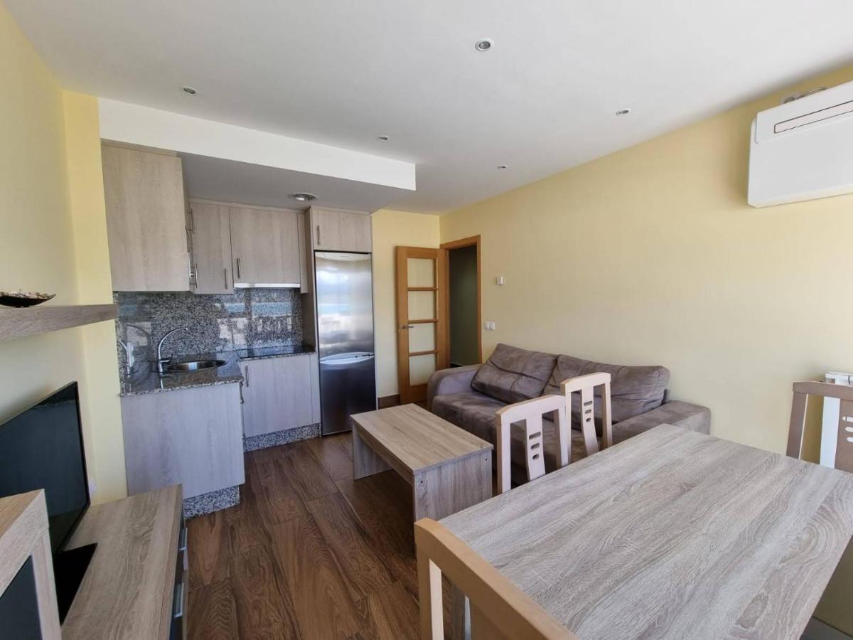 Vivienda De Tres En Primera Línea De Playa Apartamento