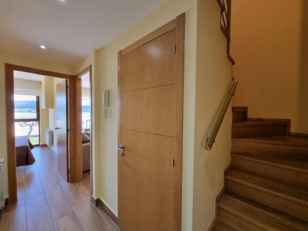 Apartamento Vivienda De Tres En Primera Línea De Playa Foz