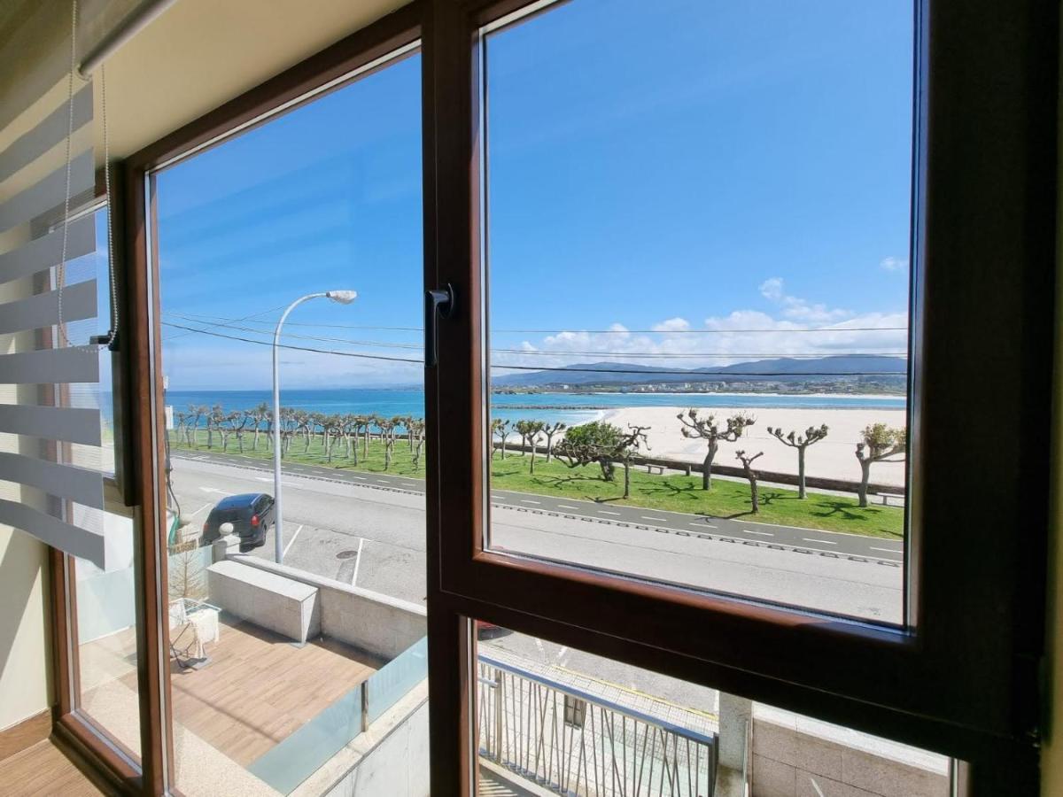 Vivienda De Tres En Primera Línea De Playa * Foz