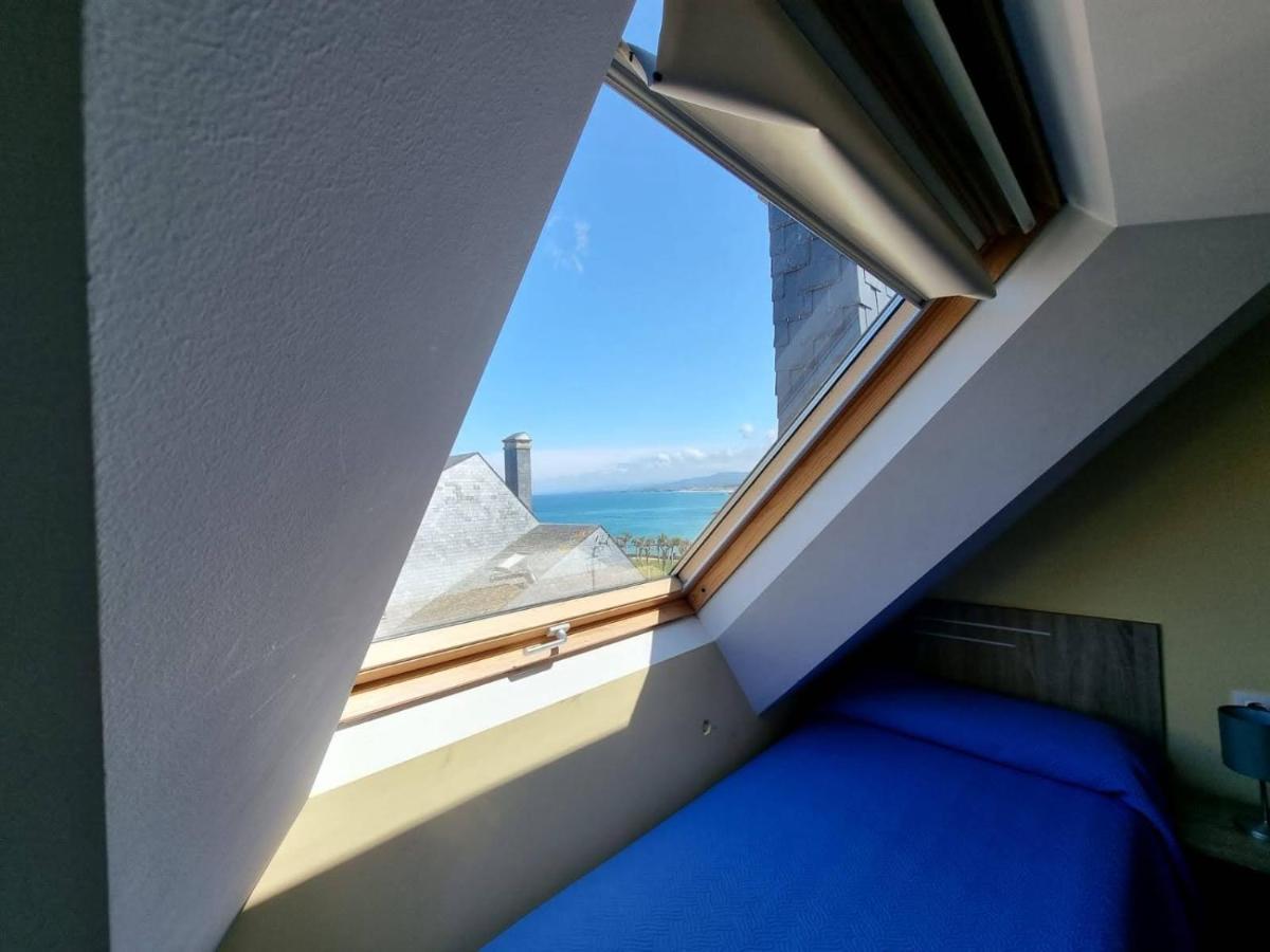 Vivienda De Tres En Primera Línea De Playa * Foz