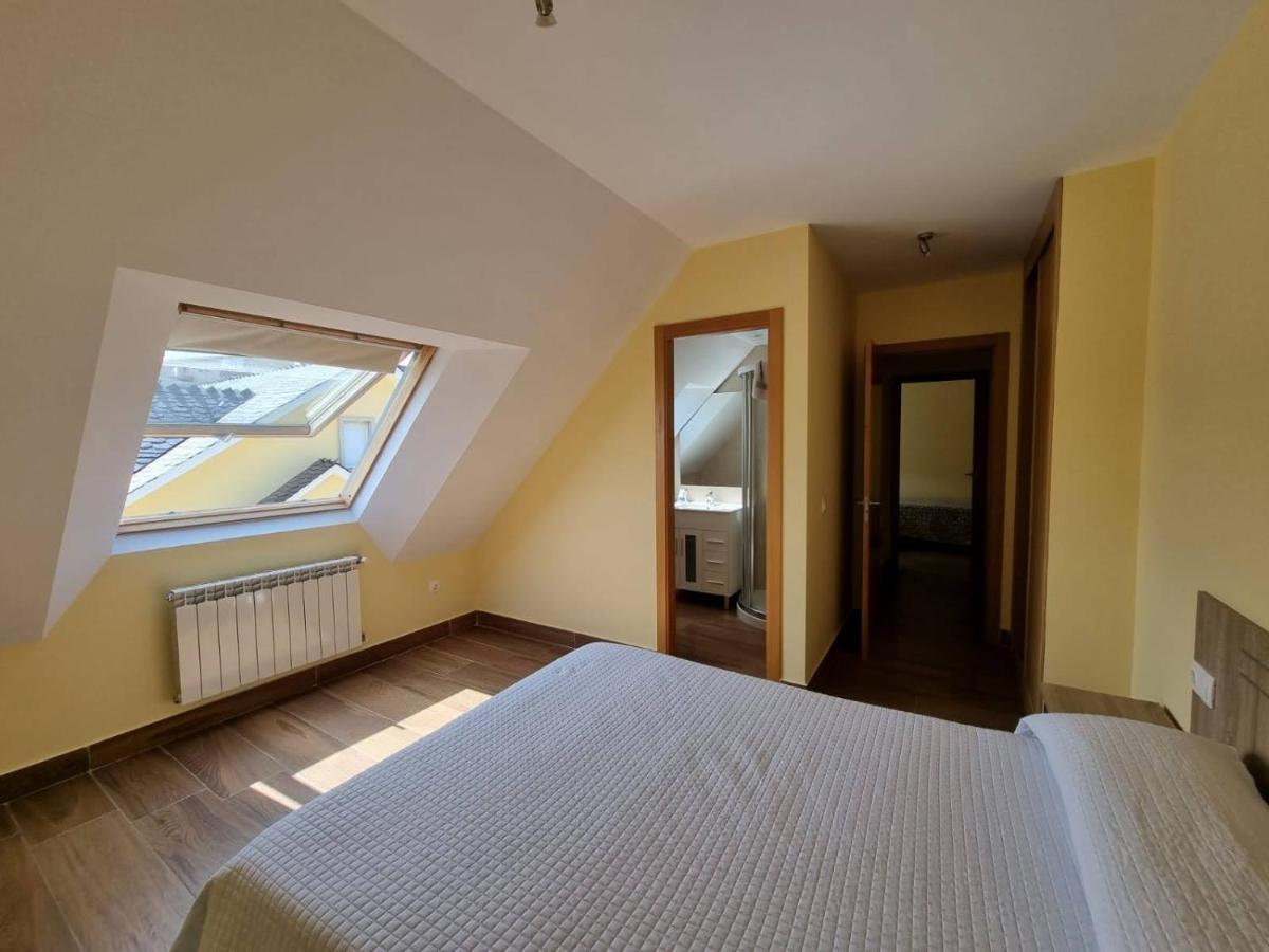 Vivienda De Tres En Primera Línea De Playa