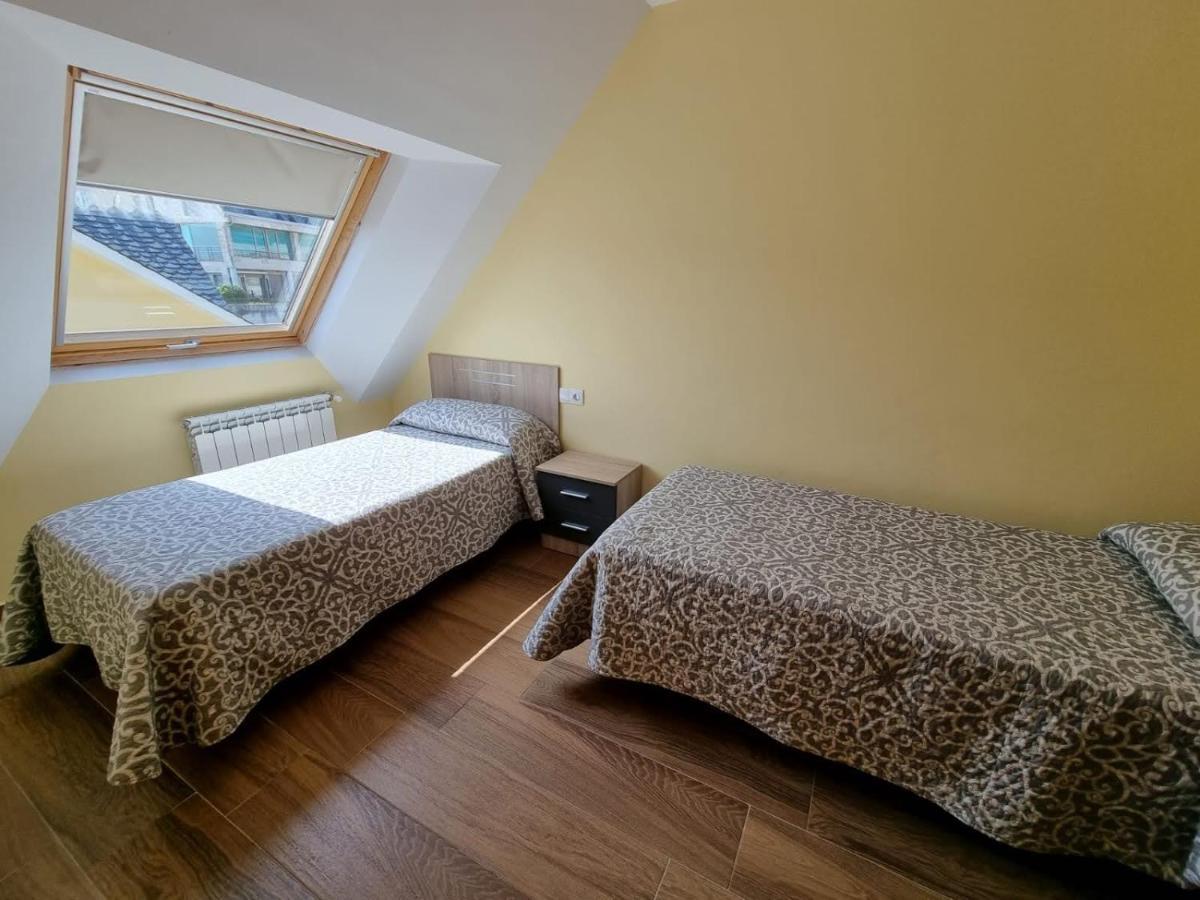 Apartamento Vivienda De Tres En Primera Línea De Playa Foz