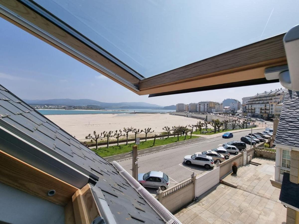Vivienda De Tres En Primera Línea De Playa Apartamento