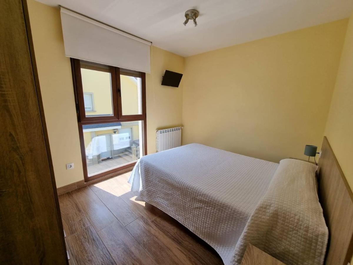 Vivienda De Tres En Primera Línea De Playa