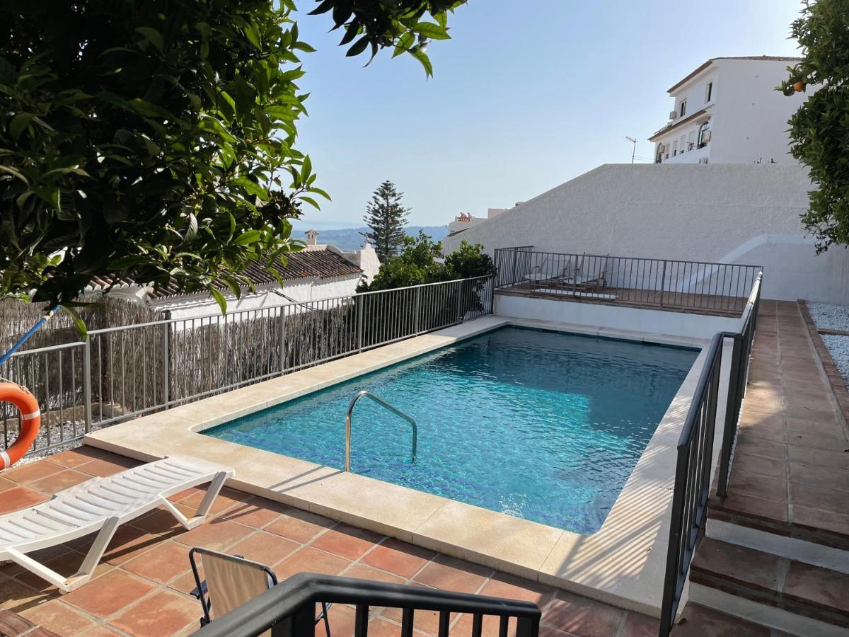 El Paraiso, En Pueblo Con Bonitas Vistas A La Costa Y Con Piscina Apartment Mijas