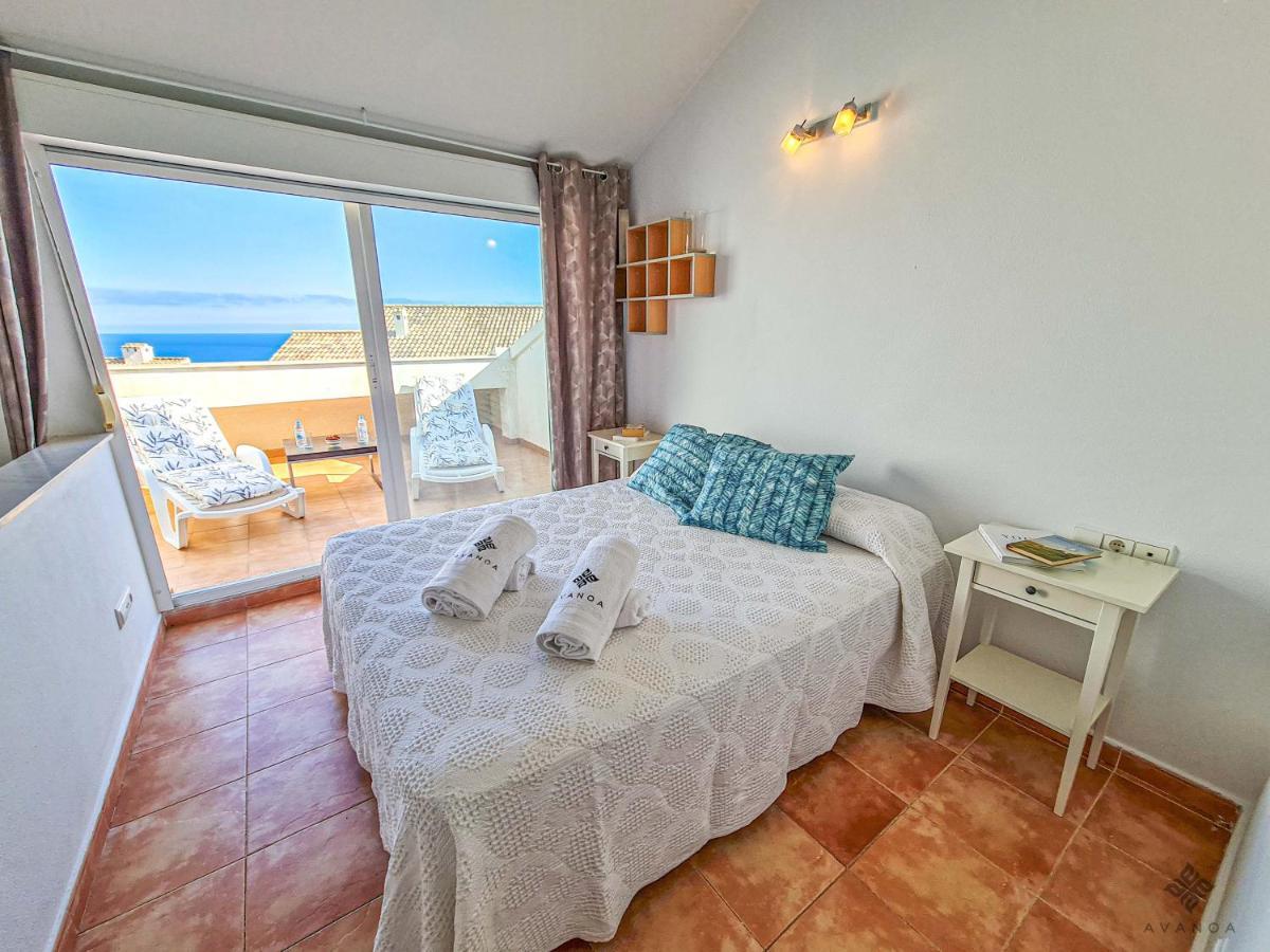 Apartamento A005 - ático Dúplex En El Centro De Con Vistas Parciales Al Mar *