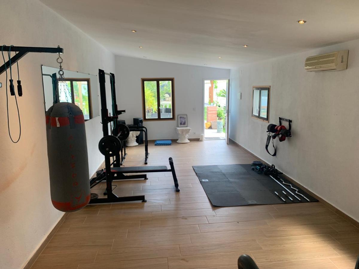 Newly Renovated Large With Garden Сasa de vacaciones *