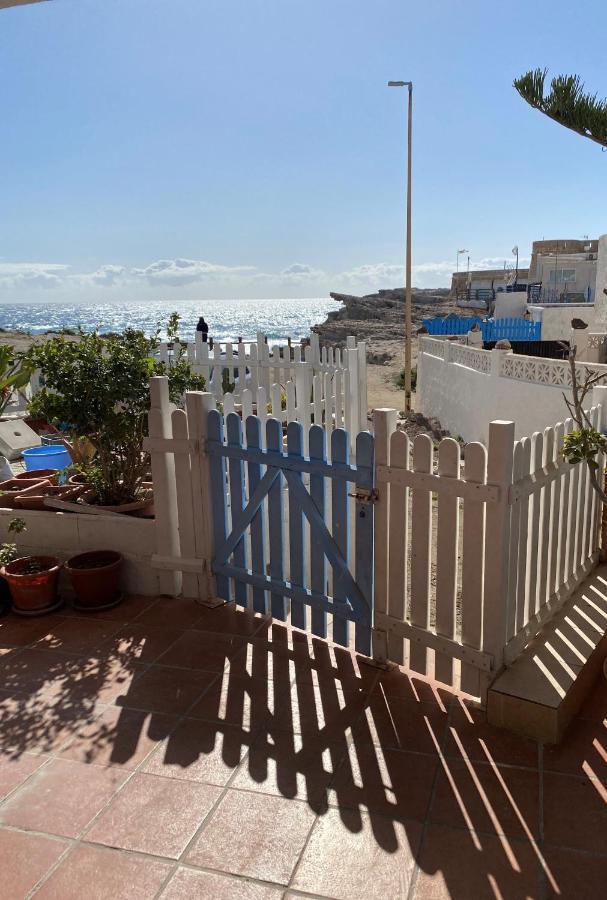 Escullos Acantilado * Almeria