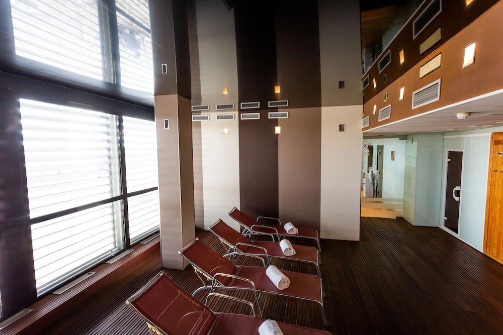 Hotel Artes 3*