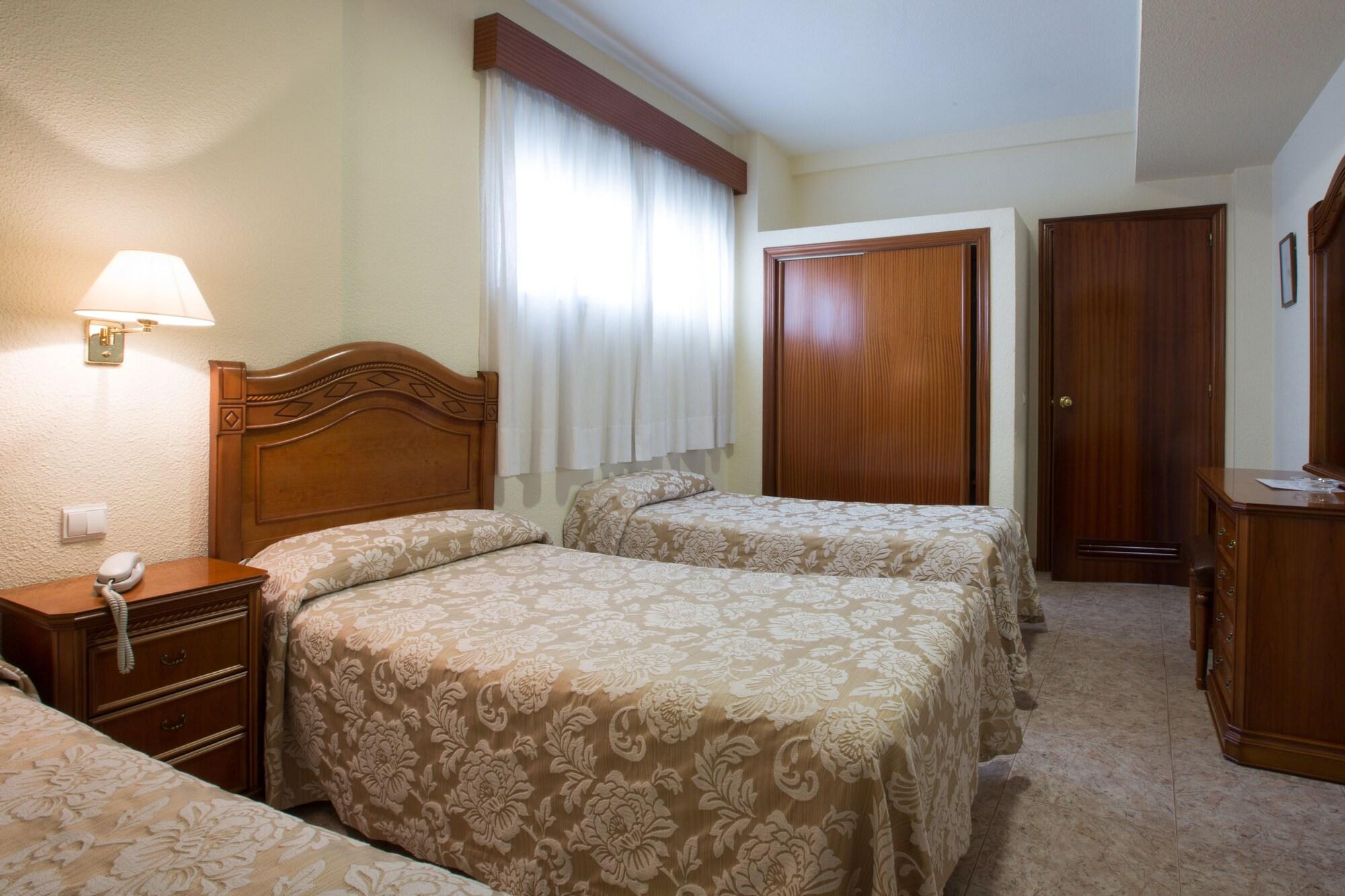 Riviera Hotel 2*