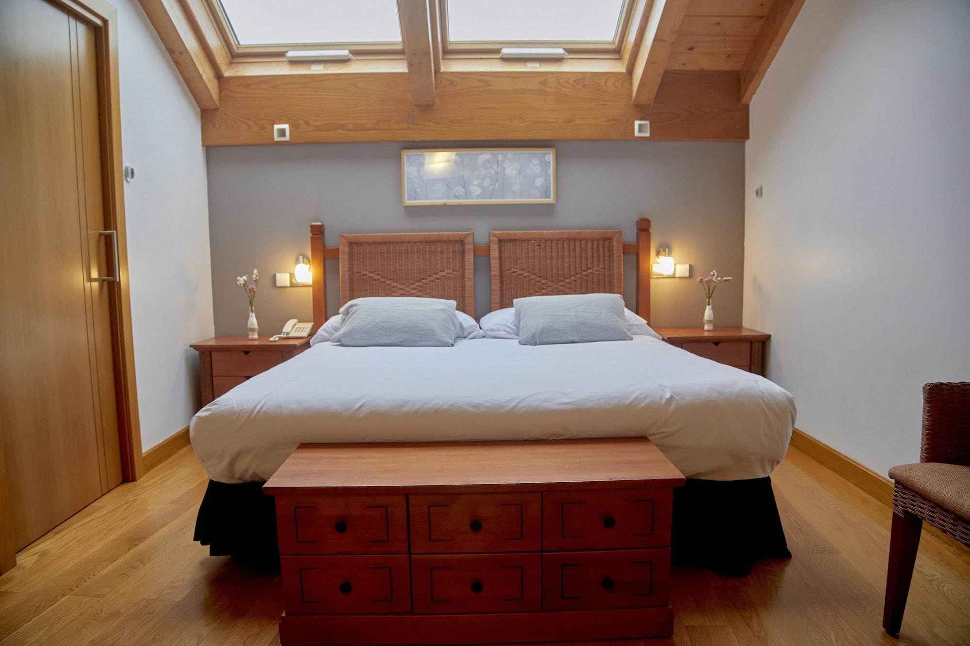 Casa Azcona 3*