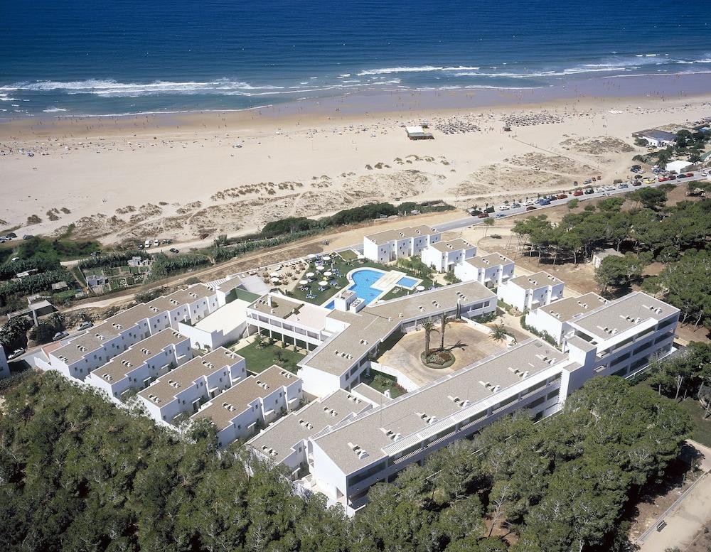 Hotel Fergus Conil Park 4*