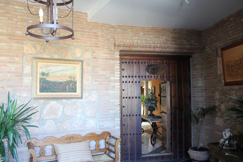 Hospederia Del Zenete Hotel