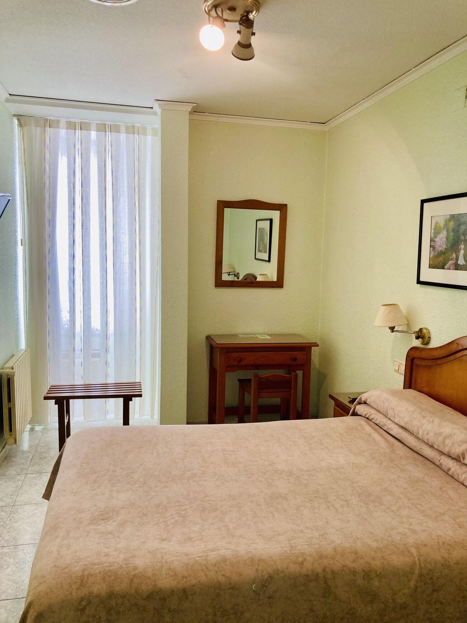 Dl Urban Hotel 2*