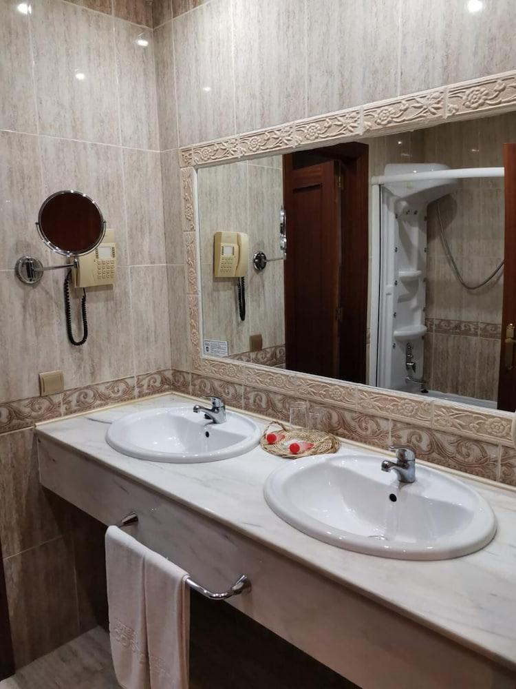 Acosta Vetonia 3*