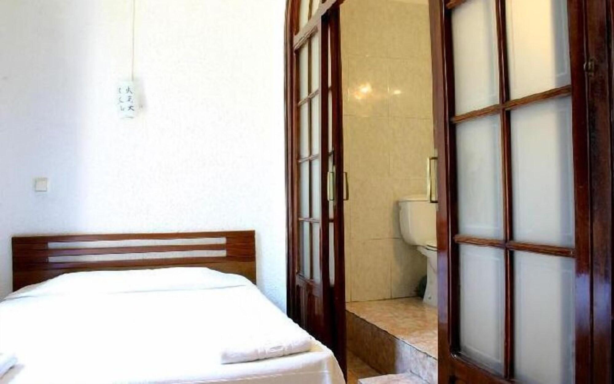 Eden Guest house 2*