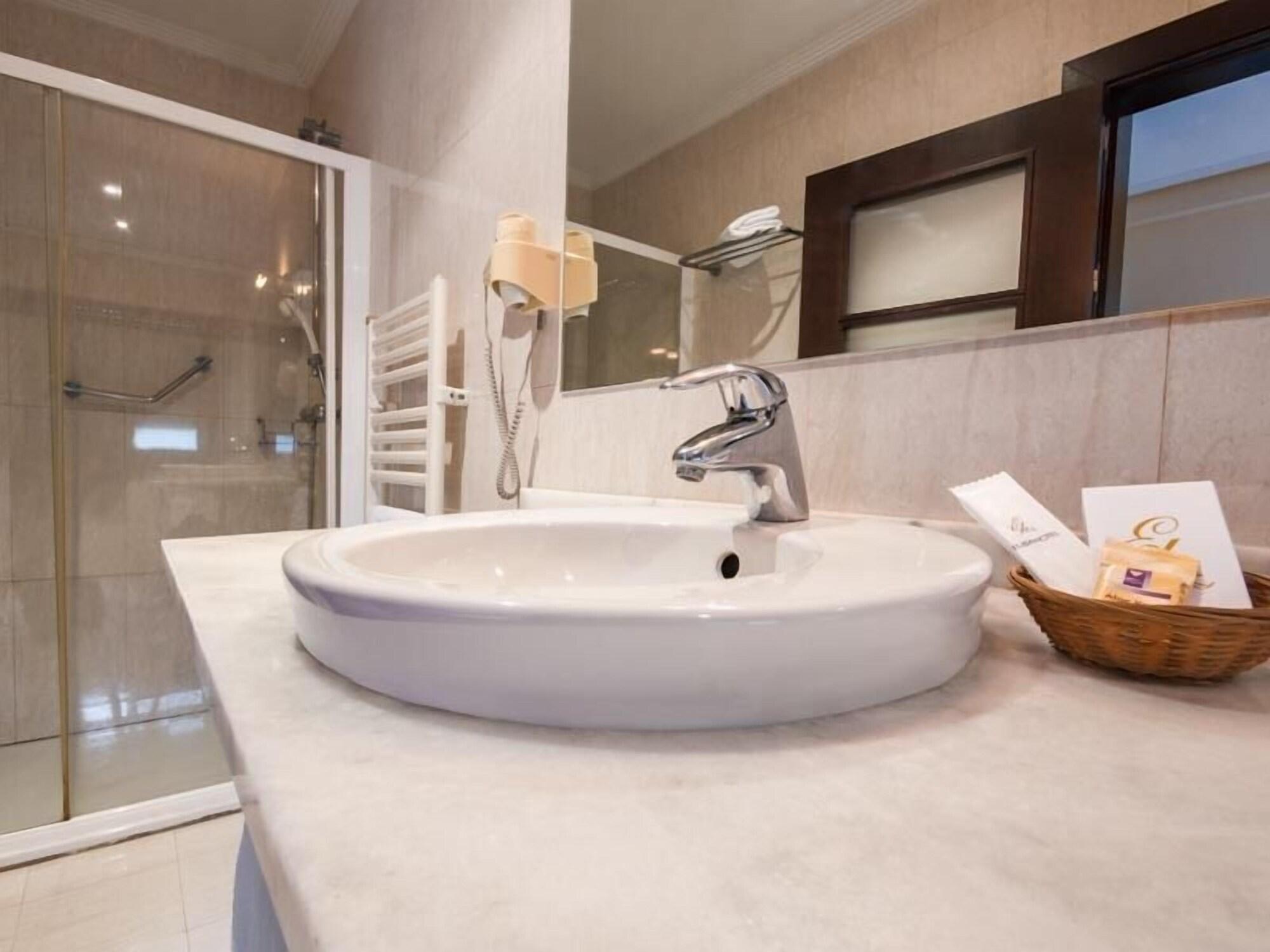 Euba Hotel Amorebieta - Etxano