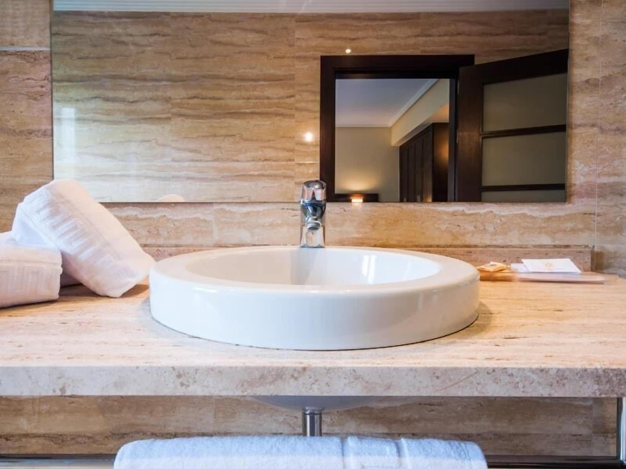 Hotel Euba 3*