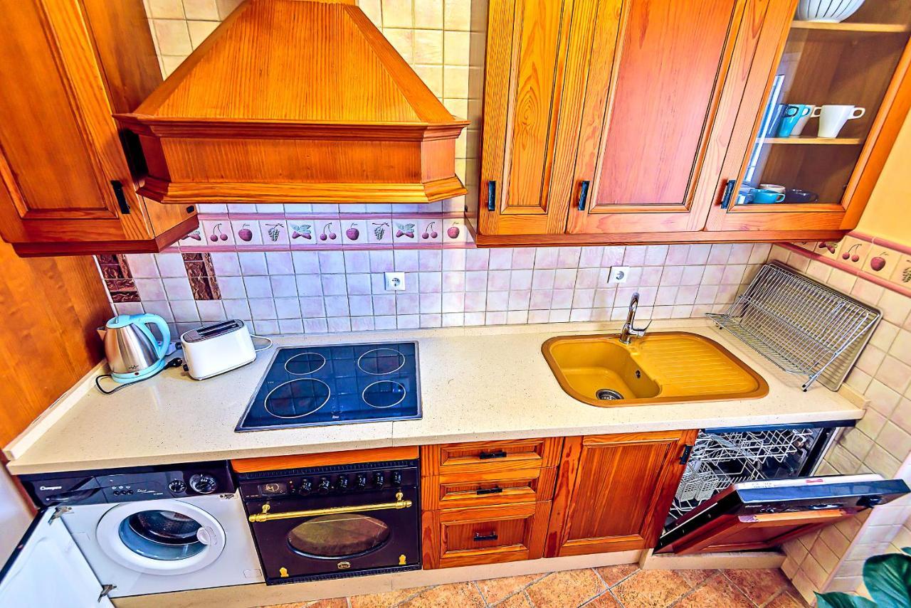 Plaza De Carcel 3-bedroom Apartment *