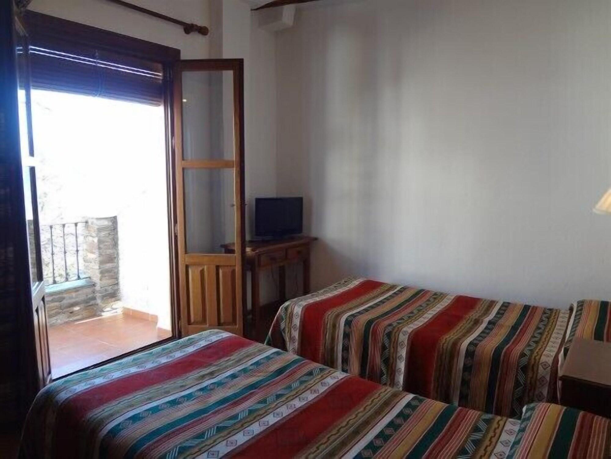 Rural Poqueira Hotel 2*