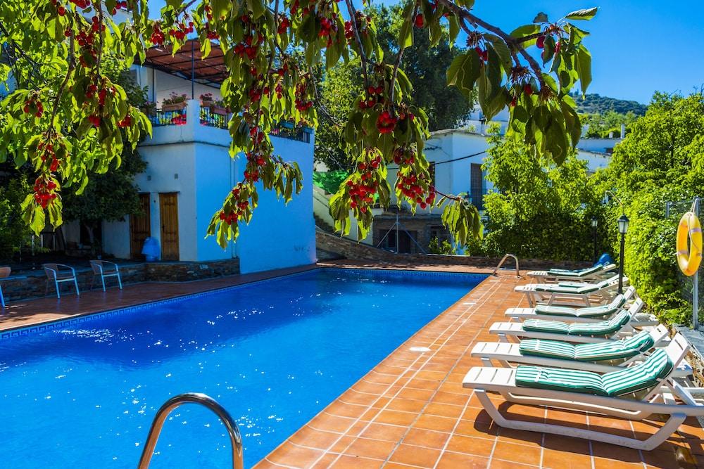 Rural Poqueira Hotel 2*
