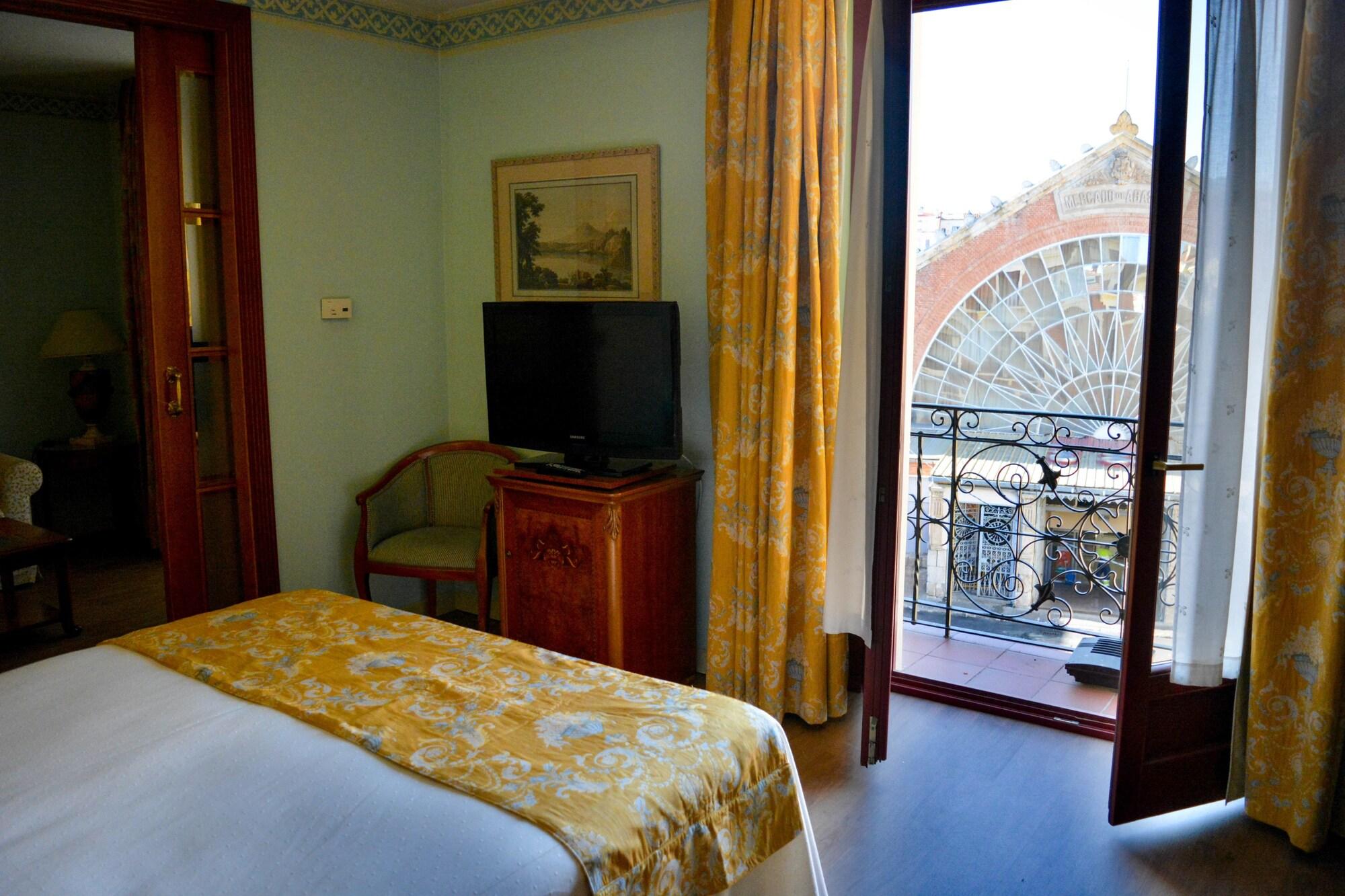 Alda Mercado De Hotel 4*