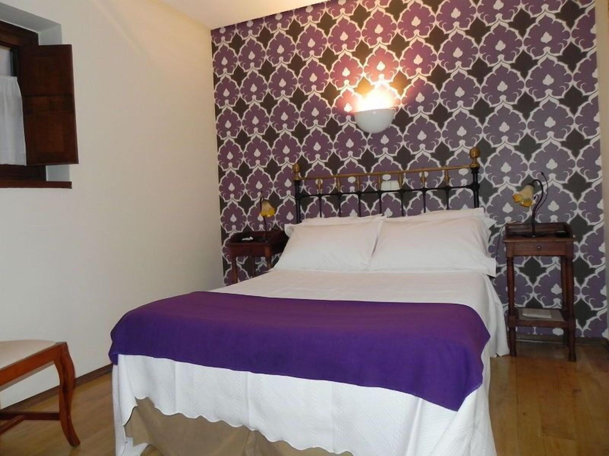 Castillo De Valdés Salas Hotel 2*
