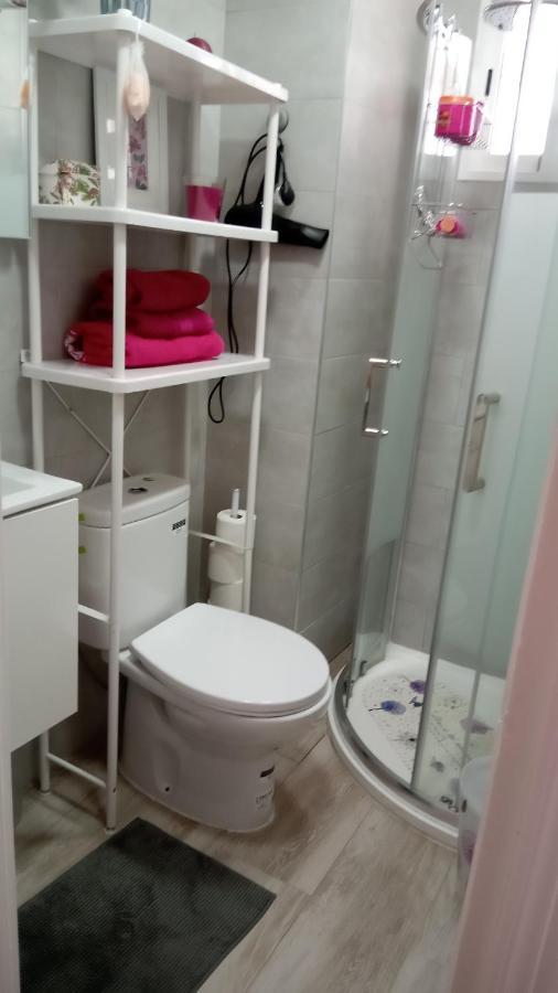 Habitación Con Baño Privado En Piso Familiar *