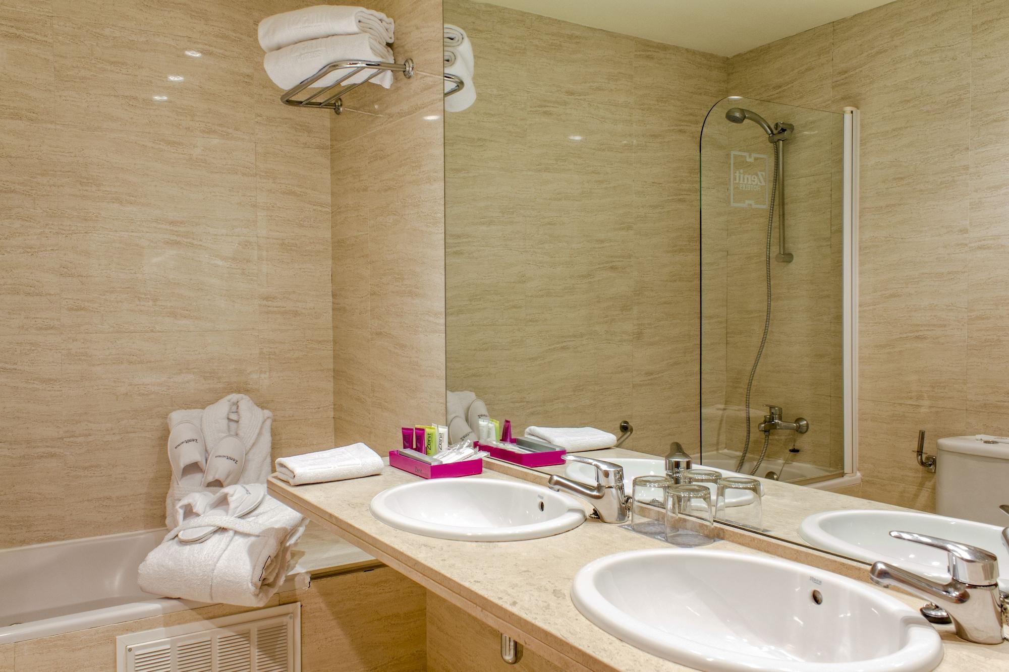 Zenit Don Yo Hotel 4*