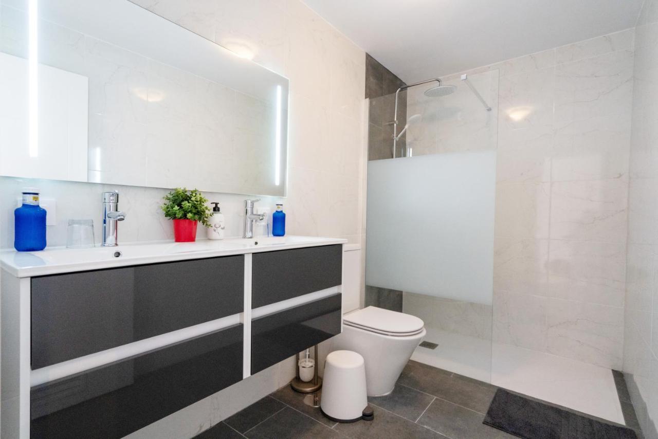 Apartment Luxurious With Large Terrace And Sea Views *