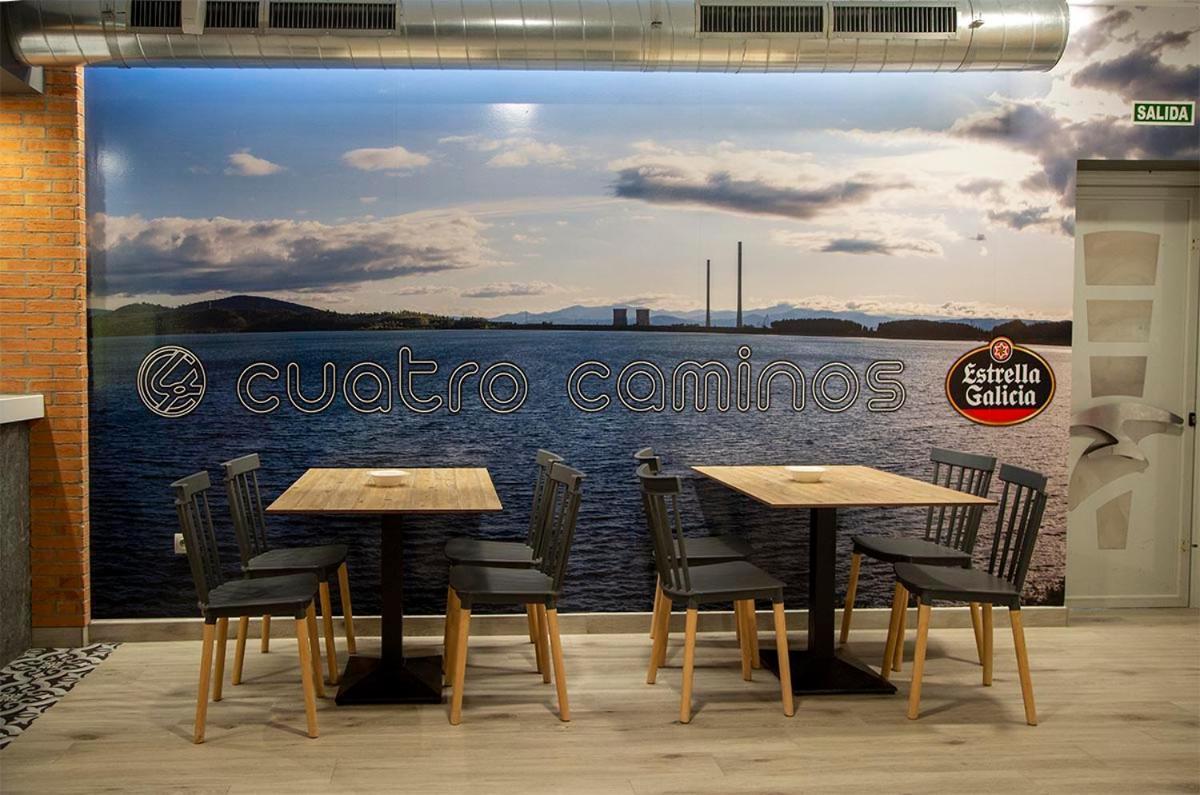 Restaurante Cuatro Caminos Guest house