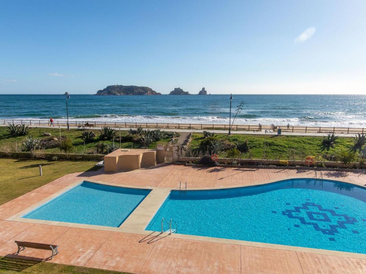 Residencial Manureva V-3 Apartamento *