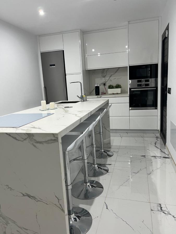 Agradable Bungalow Con Piscina Сasa de vacaciones Playa del Inglés