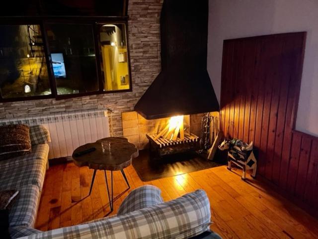 Apartment Duplex La Molina A 5 Minutos De Pistas De Esqui La Molina (Girona)