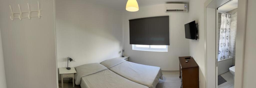 Hubara House