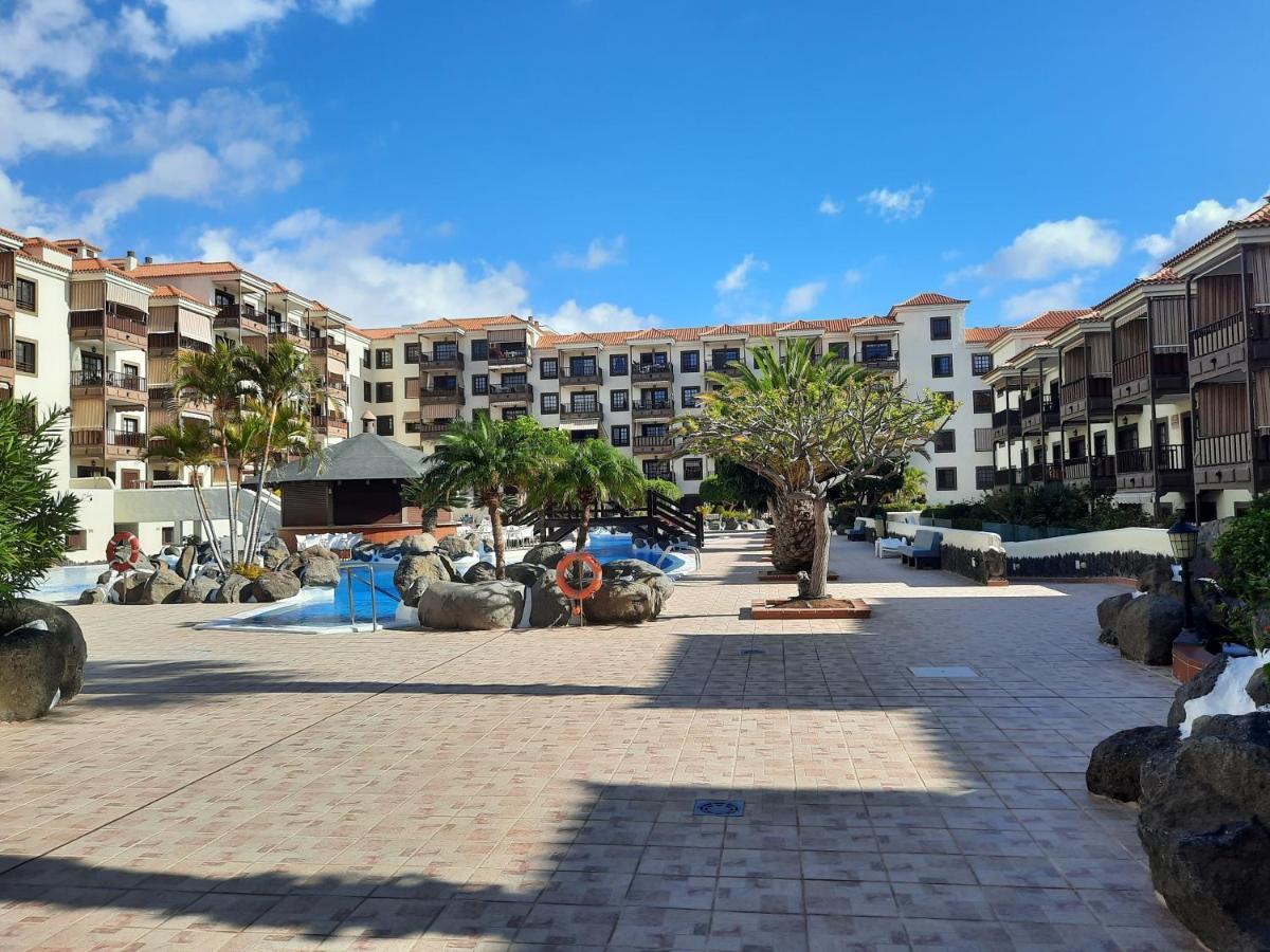 A Charming With A Swimming Pool *