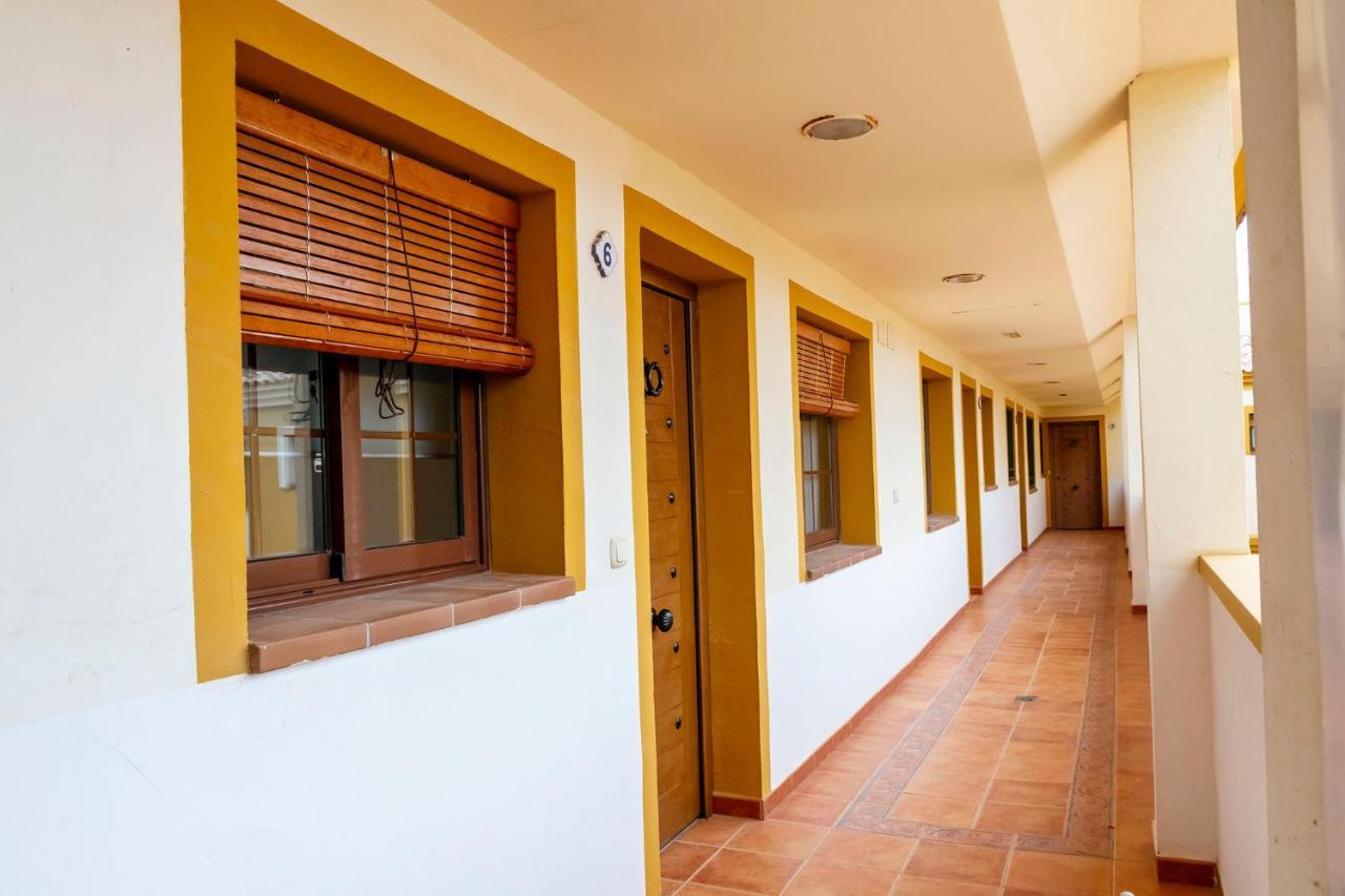 Atico Con Terraza-solarium Y Piscina 4-6 Personas Wifi A/c * Roda