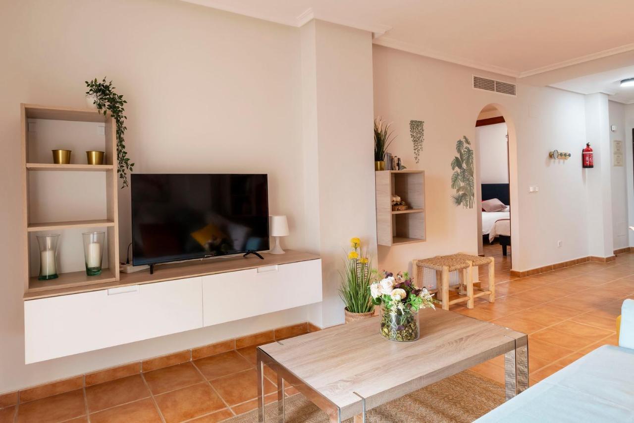Apartment Atico Con Terraza-solarium Y Piscina 4-6 Personas Wifi A/c *